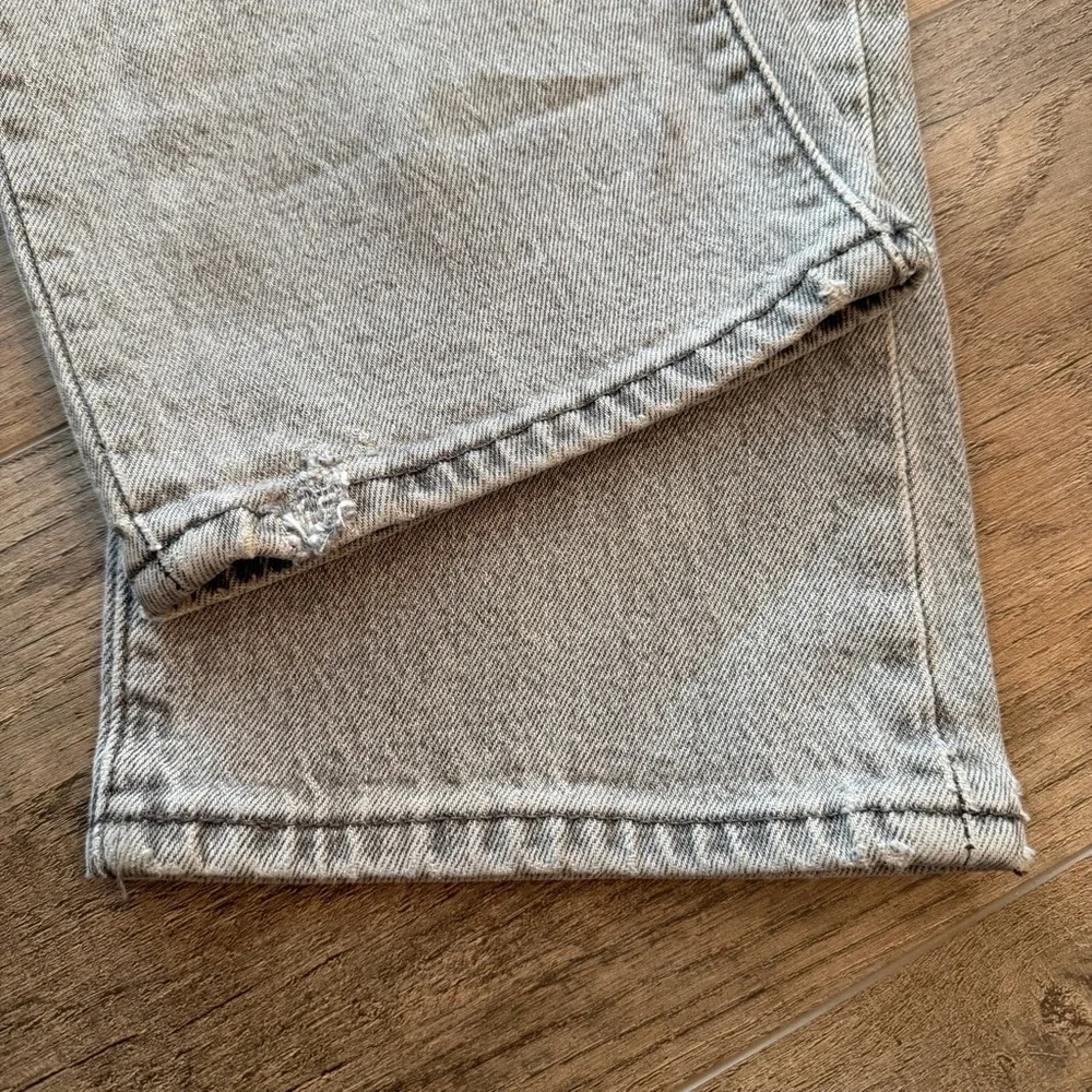 Levis these could